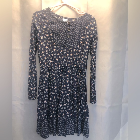 Carter’s Kid long sleeve floral ruffled hem poplin dress, size 5 and 6/6X - Picture 4 of 14